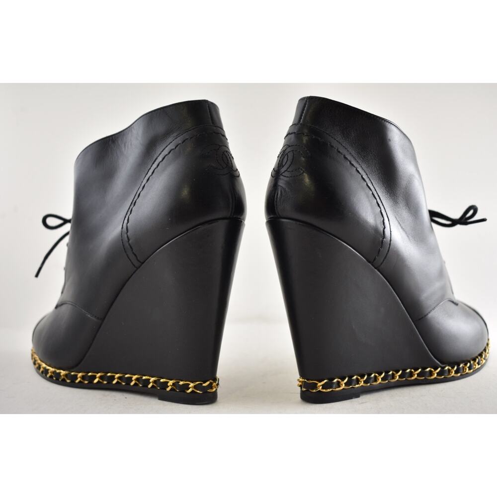 Chanel Black Leather Gold Chain Around CC Logo Lace Up Tie Ankle Wedge Boot 38.5 - Picture 16 of 16